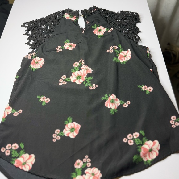 Blouse - Picture 1 of 3